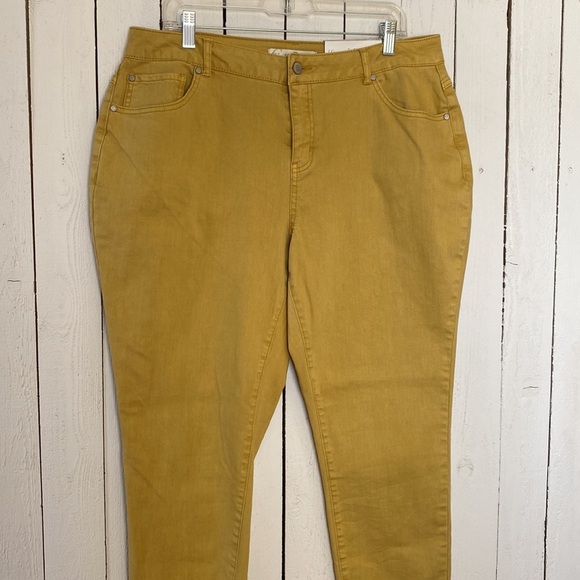 Cato Pants - Picture 5 of 8